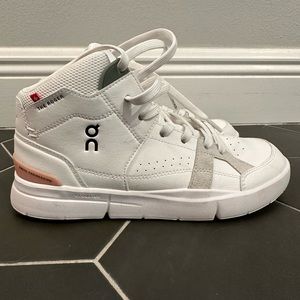 On Sneakers The Roger